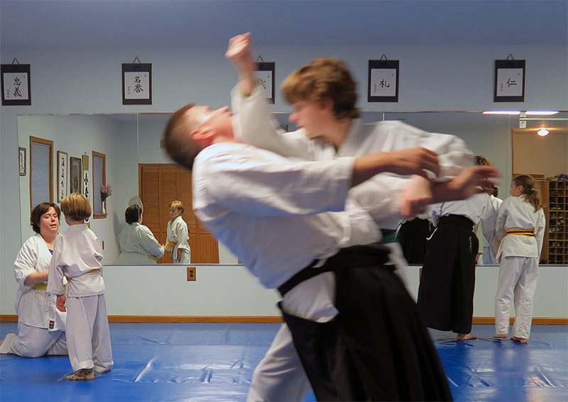 Students practicing at Prairie Aikikai